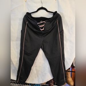 Torrid active zone capris